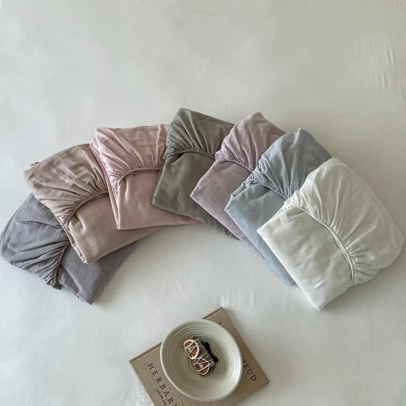 Set posteljine od dvostruko guste gaze – tri komada, od ice silk, twill tkanina, bojenje vlaknima, ekološki prihvatljivo bojanje, prugasti uzorak, hotelski stil
