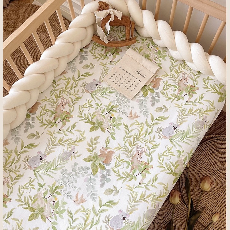 Set bebi posteljine od 100% pamuka s patchwork dizajnom: navlaka za madrac s elastikom, ploski list i zaštitnik madraca