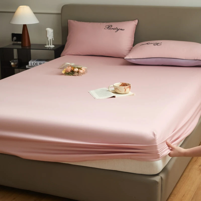 Trodjelni set od 100% pamuka: elastični plahtica, jastučnice i prekrivač; Twill tkanina, reaktivno bojanje, 500–800 g