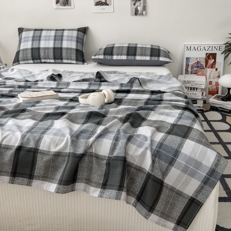 Posteljina od 100% pamuka za jednokrevetni krevet, tamnoplavim prugama, 180x200-220 cm