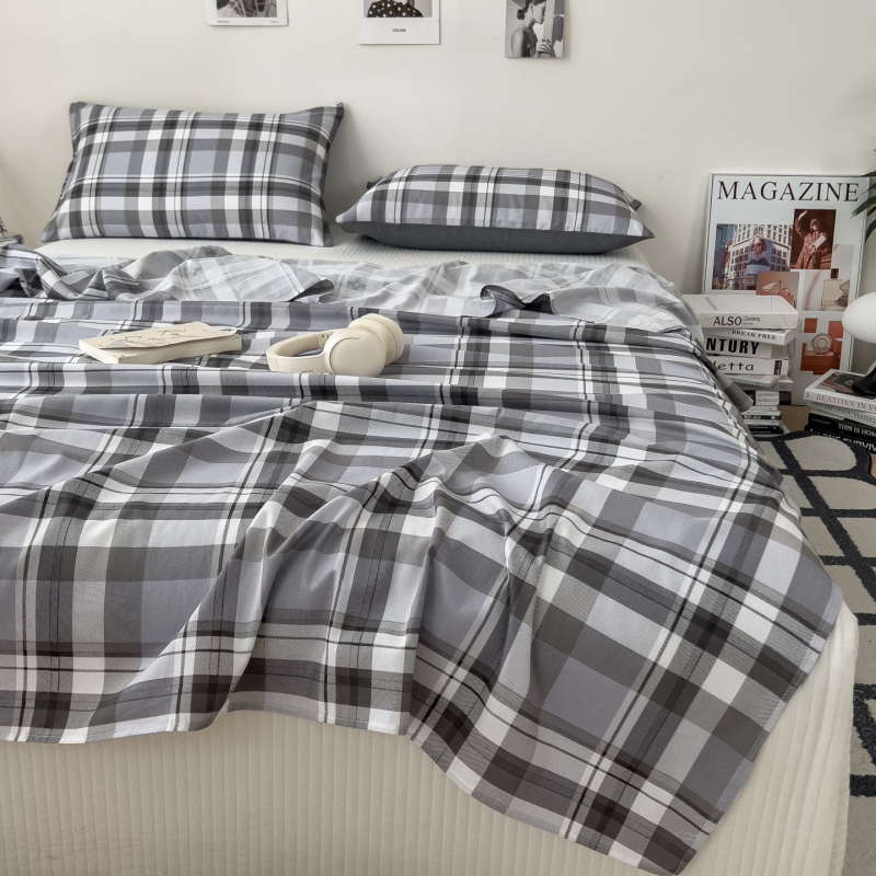 Posteljina od 100% pamuka za jednokrevetni krevet, tamnoplavim prugama, 180x200-220 cm