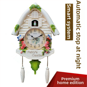 Karikatūras stila sienas pulkstenis ar Eiropas stila dizainu dzīvojamā istabā, ar lecamu sekundes kustību, ar bateriju darbību, safīra korpuss un kvarca stikla ciparnīca