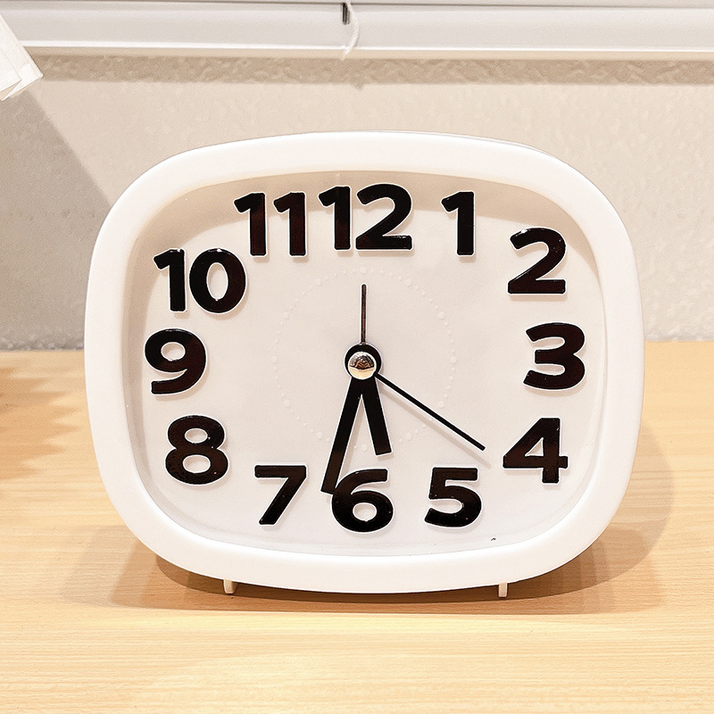 Bērniem paredzēts galda pulkstenis – karikatūru stilā, ar baterijām, izturīgs pret kritieniem (plastmasas korpuss, plastmasas cifernis)