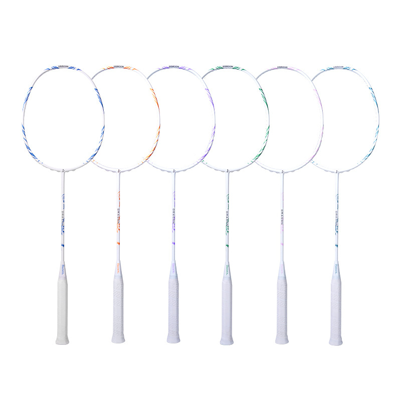 Raketa za badminton (jednodijelna karbonska konstrukcija; težina 75–79 g; debljina drške: G5; materijal žica: najlon)