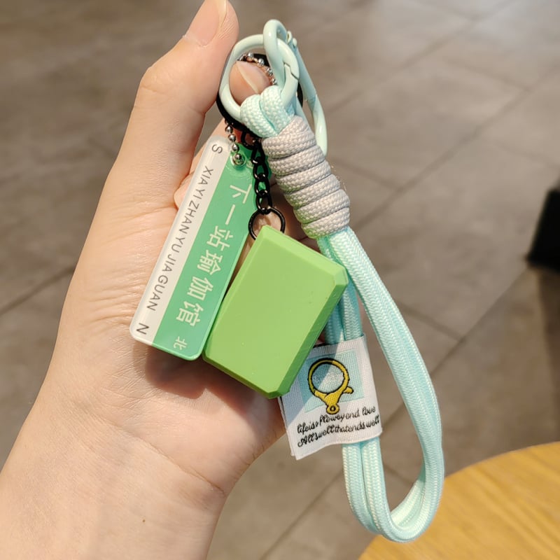 Joga plytų raktų pakabukas – minimalistinis stilius, medžiaga: minkštas klijai, raktų aksesuaras