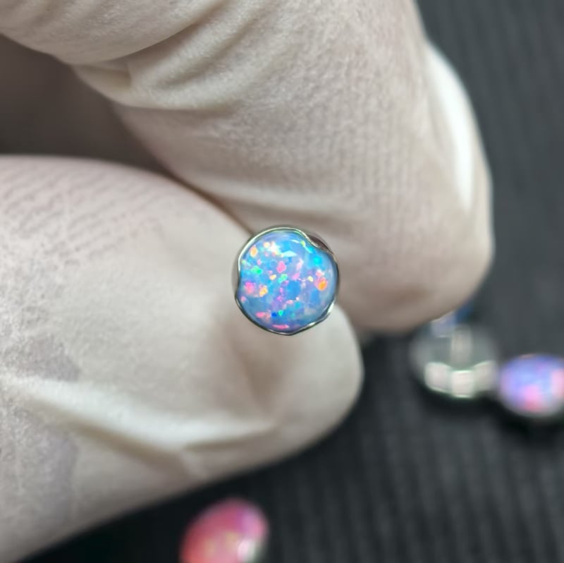 Piercing za usne – G23 titanijeva legura, obrada zirkonijom, geometrijski oblik, titanij kristal, unisex stil princeza