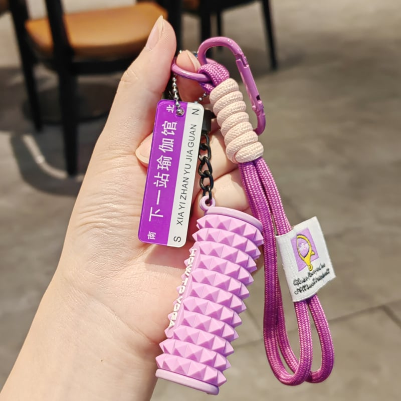 Fitneso pakabukas – Mini putų mace, šiuolaikiškas paprastas stilius (Medžiaga: Soft glue; IP leidimas: Ne; Tipas: Raktų pakabukas)