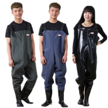 Vandeniui atsparus žvejybos kombinezonas su įmontuotomis batelėmis