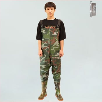 Vandeniui atsparus žvejybos kombinezonas su įmontuotomis batelėmis