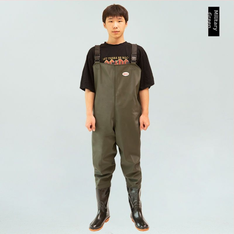 Vandeniui atsparus žvejybos kombinezonas su įmontuotomis batelėmis