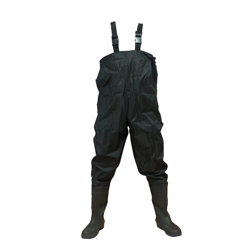 Vandeniui atsparus žvejybos kombinezonas su įmontuotomis batelėmis