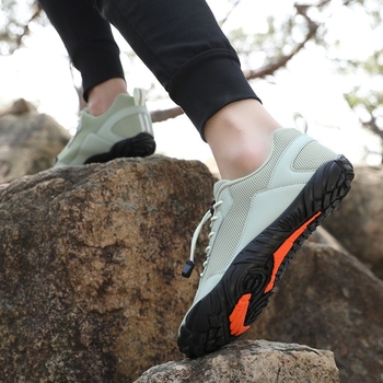 Unisex penkių pirštų žygiavimo batai, kvėpuojantis vidus iš tinklo, žemas viršus, užtrauktis su elastine juosta, atspari guminei padas