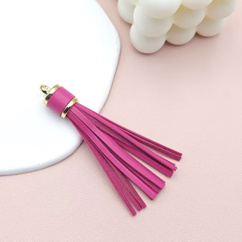 Īdas tassel atslēgu piekārums no KANGHAI | piemērots atslēgu ķēdēm, somām, rotaslietām un automašīnu piekariem | Materiāls: Āda