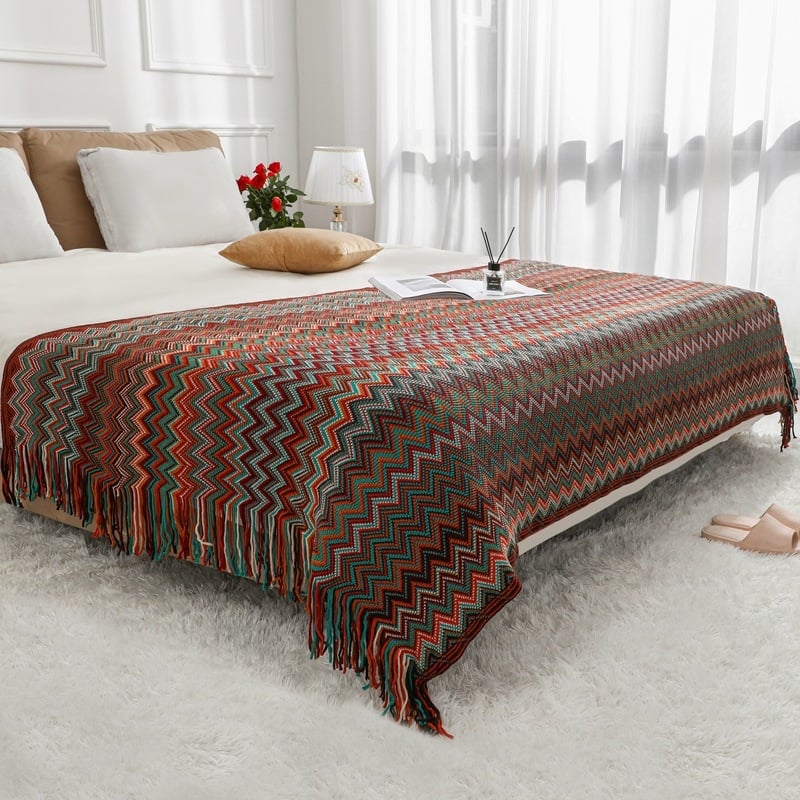 Kötött ágyvég takaró – skandináv stílus, geometriai mintázat, akril anyag, testreszabás elérhető, logó nyomtatás lehetséges