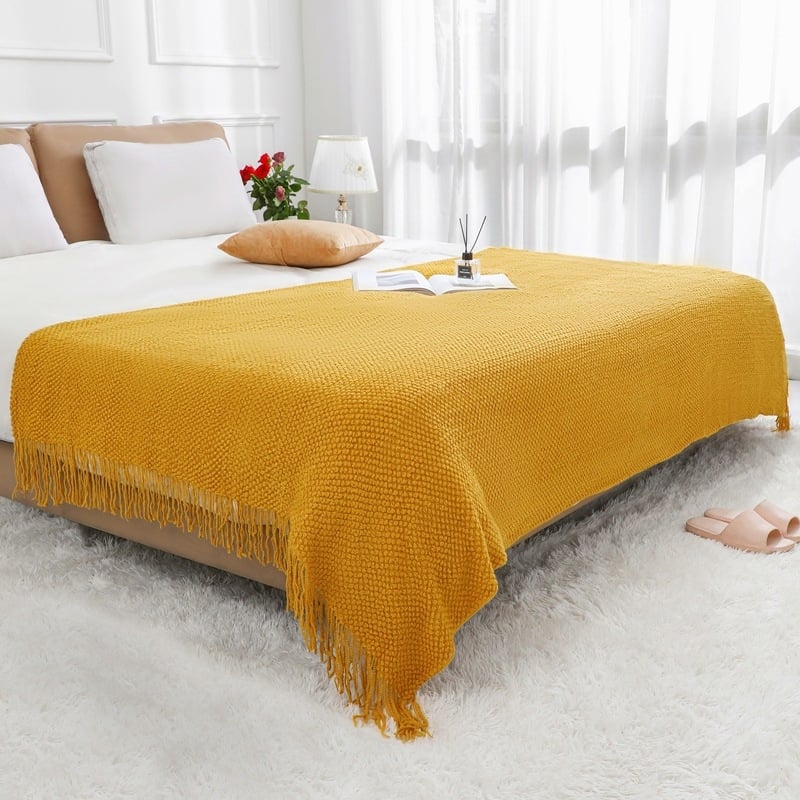 Kötött ágyvég takaró – skandináv stílus, geometriai mintázat, akril anyag, testreszabás elérhető, logó nyomtatás lehetséges