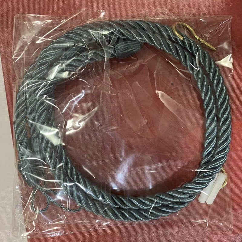 Aizkaru josta ar mūsdienīgu minimālistisku stilu, materiāls: poliester-silke diegi, pielāgojama un licencēta privātā etiķete