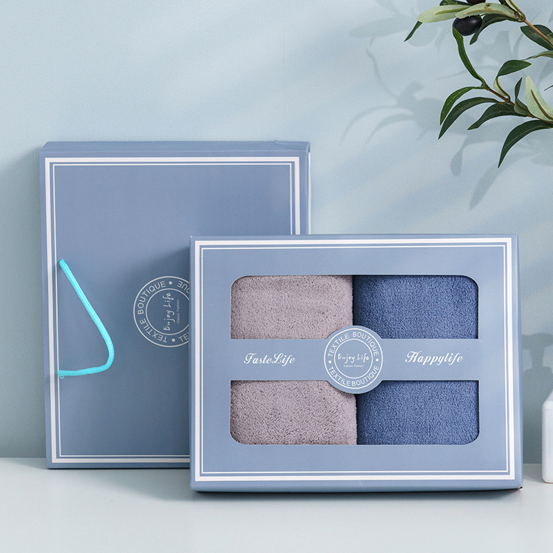 Две кърпи в подаръчна кутия от коралов флийс със лого, 450 г, 80% полиестер