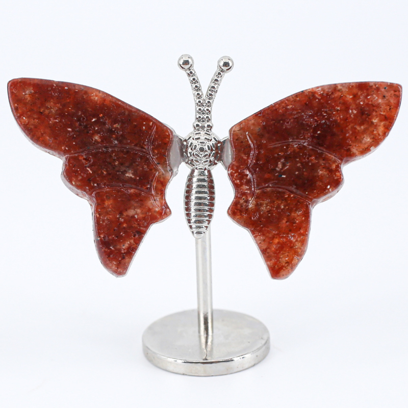Prirodni kristalni ukras u obliku krila leptira; Materijal: prirodni kristal; Kategorija: nerafinirani kristalni kamen; Stil: feng shui za ured i dom; Pogodno kao poslovni dar