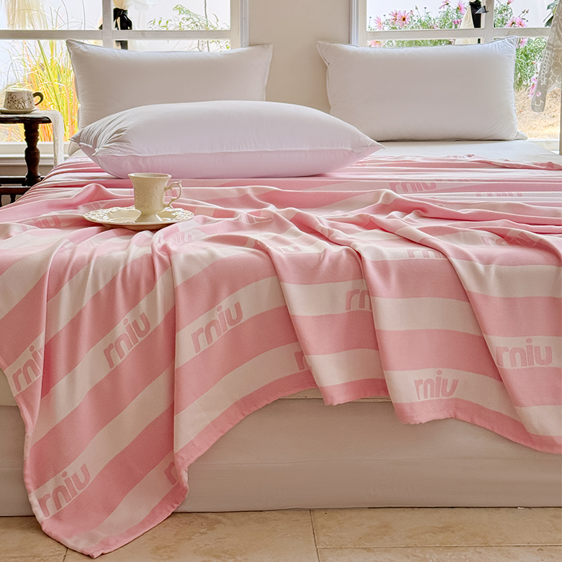 Bambusa šķiedru sega ar augu un ziedu rakstu, dzesējoša ice silk sajūta, viegla vasaras sega dīvānam