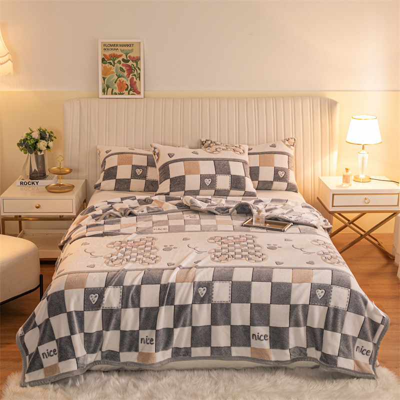 Poliestera sega ar karikatūru rakstu un sniegpārslām, četrsezonu izmantošanai, pielāgojama