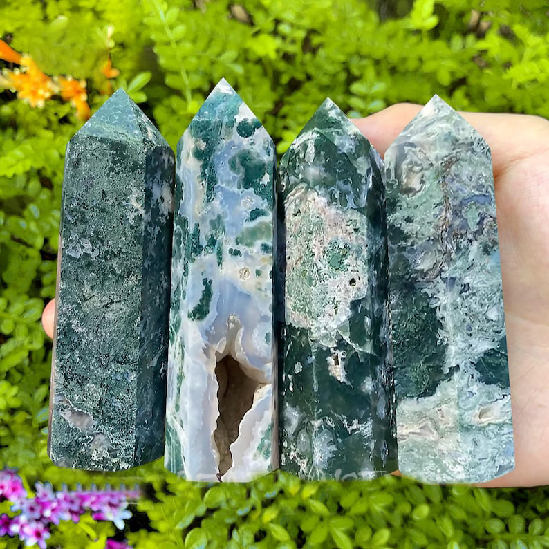 Prirodna kristalna kolona od ametistnog ahata, jednopunktna hexagonalna prizma, četverostruka forma