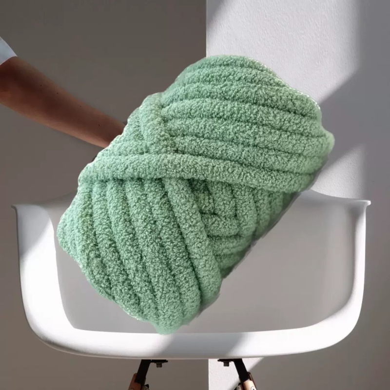 Tedi pūkainā sega - poliesteru šķiedra, 1000–1499 g, INS stils, visu gadalaiku