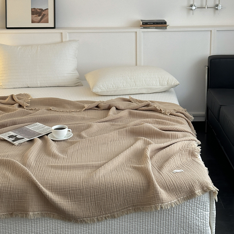 Četrslāņu kokvilnas segu ar pūtēm dīvānam, 500–800 g, pavasaris un rudens