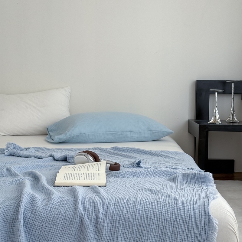 Četrslāņu kokvilnas segu ar pūtēm dīvānam, 500–800 g, pavasaris un rudens