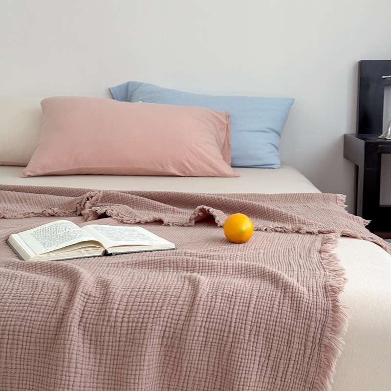 Četrslāņu kokvilnas segu ar pūtēm dīvānam, 500–800 g, pavasaris un rudens