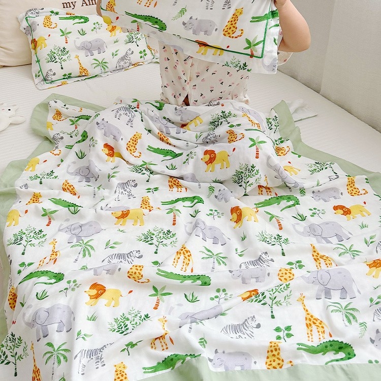 Vaikų pledas iš bambuso pluošto, visiems sezonams, animacinis raštas, INS stilius, svoris 1000-1499 g