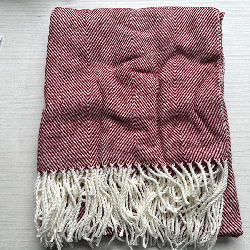 Akrila šķiedras džakarda sega ar pieskaņotām tasselēm, ģeometrisks viļņu un zivju kaula raksts, Vidusjūras stils, svars 500–799 g, pavasarim un rudenim