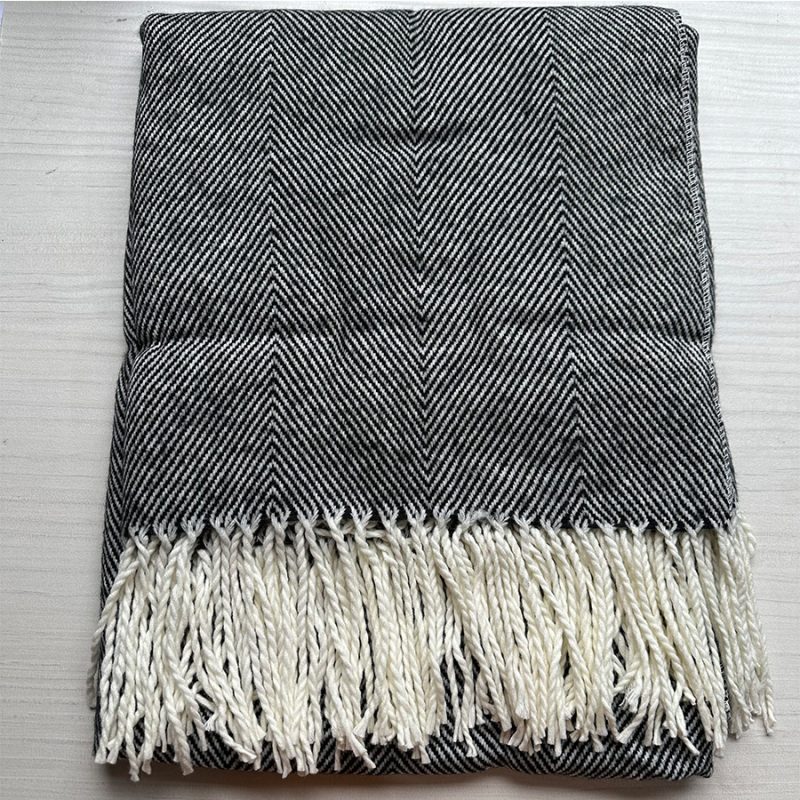 Akrila šķiedras džakarda sega ar pieskaņotām tasselēm, ģeometrisks viļņu un zivju kaula raksts, Vidusjūras stils, svars 500–799 g, pavasarim un rudenim