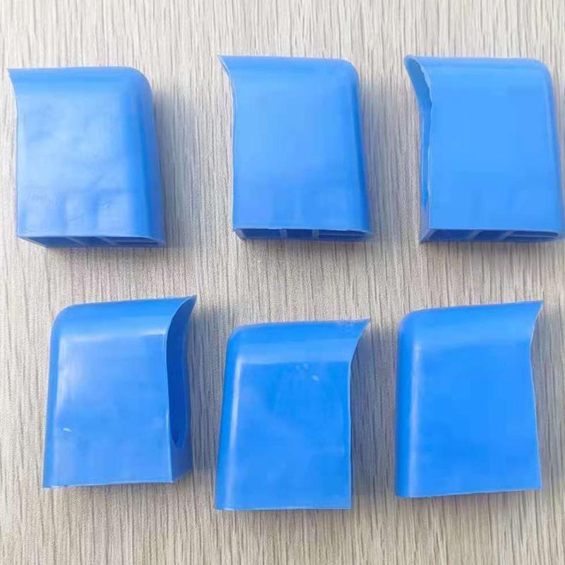 Navlake za noge učeničkog stola - debeli plast, ovalni oblik, otporne na habanje, moderan jednostavan stil (Materijal: Plastika; Oblik: Ovalni; Funkcija: Otporan na habanje; Stil: Moderan jednostavan)