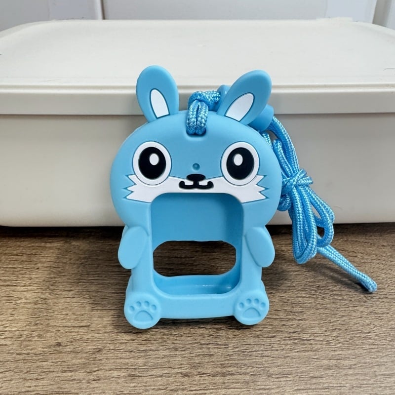 Universāls bērnu viedpulksteņa aizsargapvalks ar silikona kakla kulonu (materiāls: silikons; savietojamība: universāla; svars: 0,05)