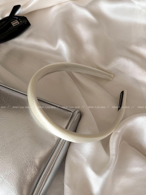 Galvas aksesuārs – minimalistiska stila, poliestera šķiedra, bērniem, Ziemas 2025