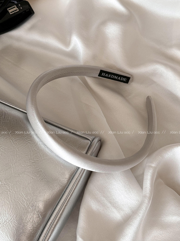 Galvas aksesuārs – minimalistiska stila, poliestera šķiedra, bērniem, Ziemas 2025