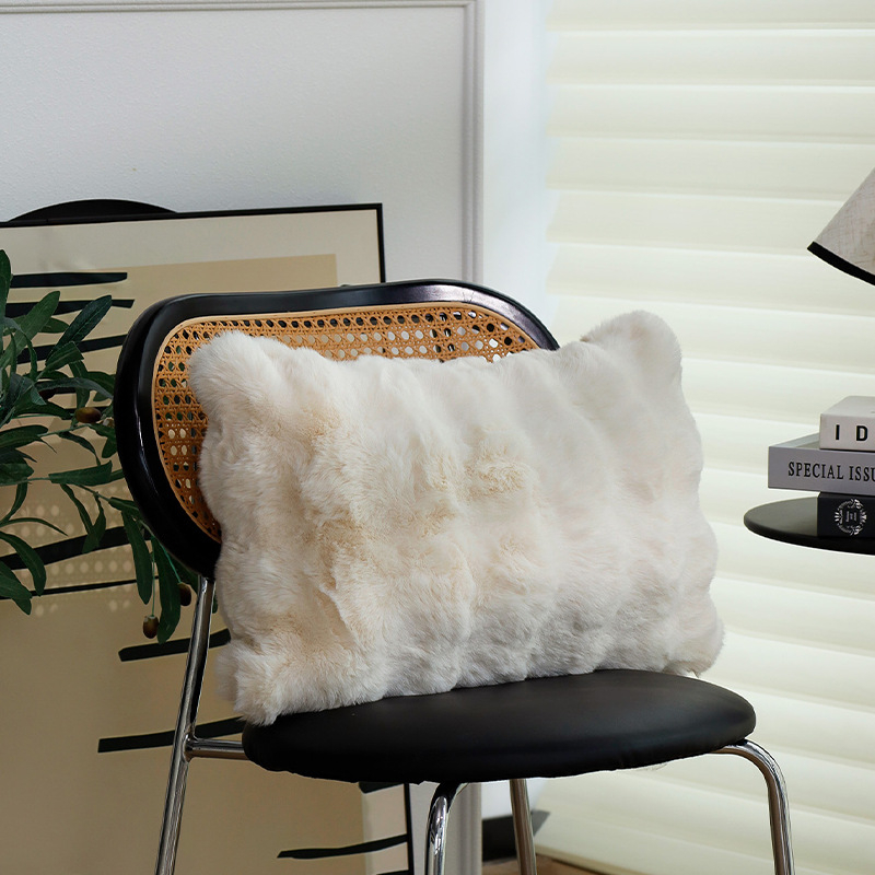 Nappalihoz dekoratív párna – geometriai absztrakt minta, modern minimalist stílus, alkalmas a nappaliba, személyre szabás nélkül