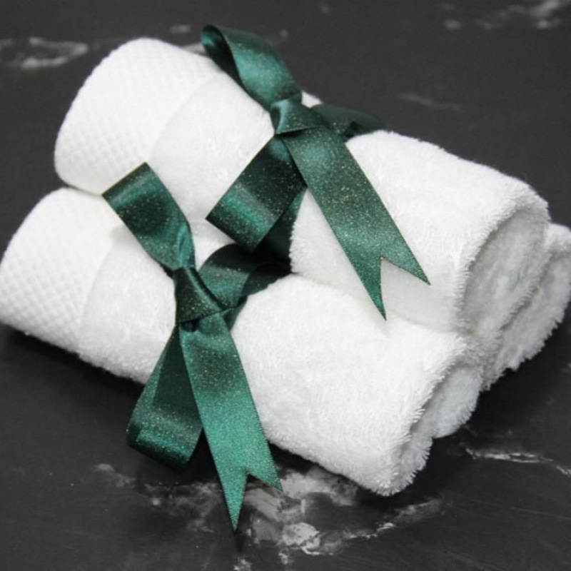 Vannas dvieļu aksesuārs ar zīda lentu – neoklasiskais stils, audums, dzimšanas dienas dāvana