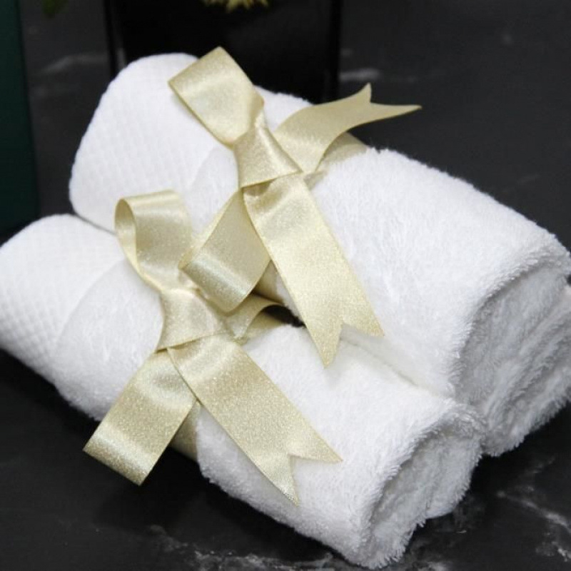 Vannas dvieļu aksesuārs ar zīda lentu – neoklasiskais stils, audums, dzimšanas dienas dāvana