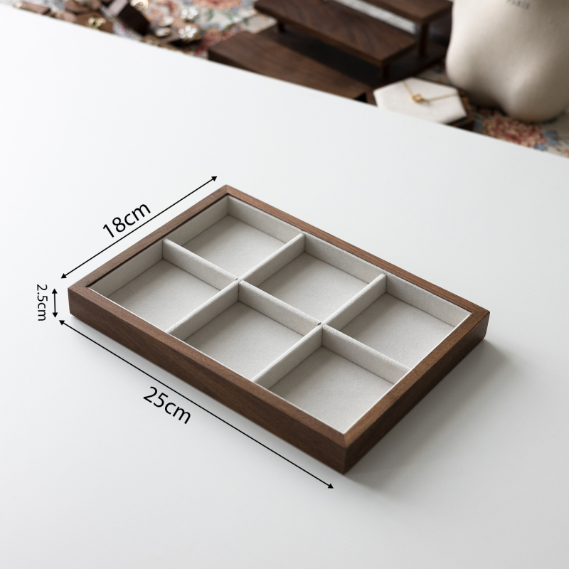 Vintažas rotaslietu izstādīšanas statīvs kaklarotām un auskarām, dažādi materiāli, izcelsme Guangzhou, 2025. gada pavasaris, senlaicīgs stils