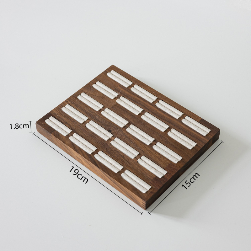 Vintažas rotaslietu izstādīšanas statīvs kaklarotām un auskarām, dažādi materiāli, izcelsme Guangzhou, 2025. gada pavasaris, senlaicīgs stils