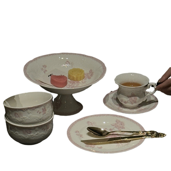 Keramikas šķīvis un apakštase komplekts ar reljefa rakstu, apaļš, gaišs luksusa retro stils, piemērots mikroviļņu krāsnij