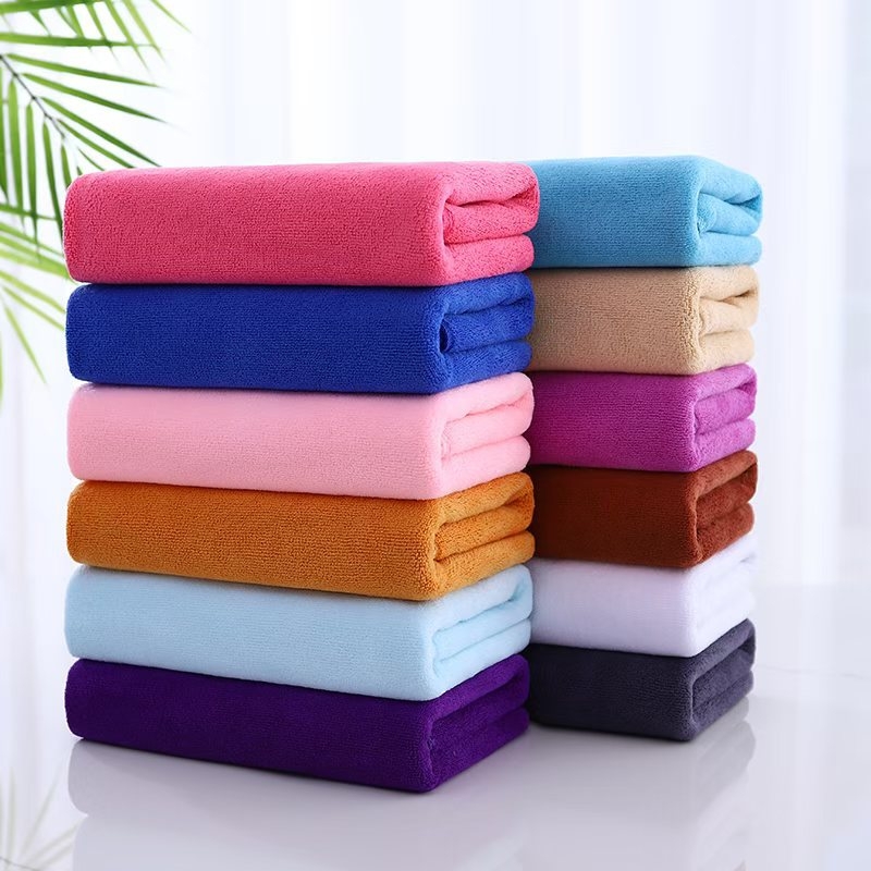 Mikrošķiedras matu žāvēšanai un tīrīšanai paredzēts dvielis frizieru salonam, iespējama logotipa drukāšana, 110 g, absorbcija 5–10 s, skaistumkopšanas/funkcionālais dvielis