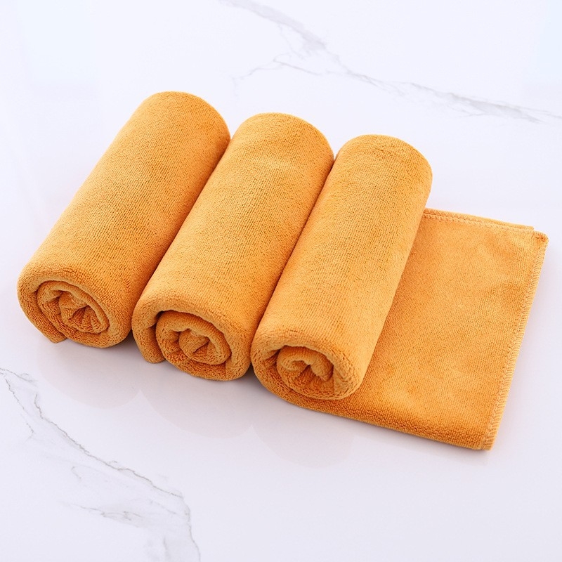 Mikrošķiedras matu žāvēšanai un tīrīšanai paredzēts dvielis frizieru salonam, iespējama logotipa drukāšana, 110 g, absorbcija 5–10 s, skaistumkopšanas/funkcionālais dvielis