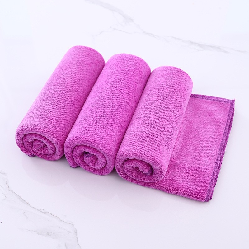 Mikrošķiedras matu žāvēšanai un tīrīšanai paredzēts dvielis frizieru salonam, iespējama logotipa drukāšana, 110 g, absorbcija 5–10 s, skaistumkopšanas/funkcionālais dvielis