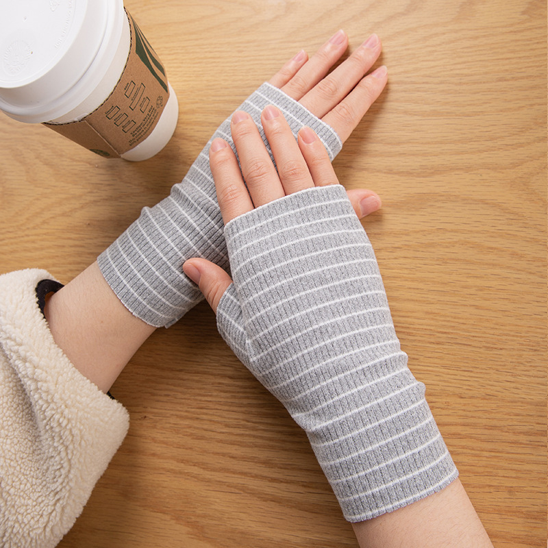 Puspirkstu cimdi ziemai, universāli, roku aizsardzība, rakstīšanai, pret vēju, no poliestera