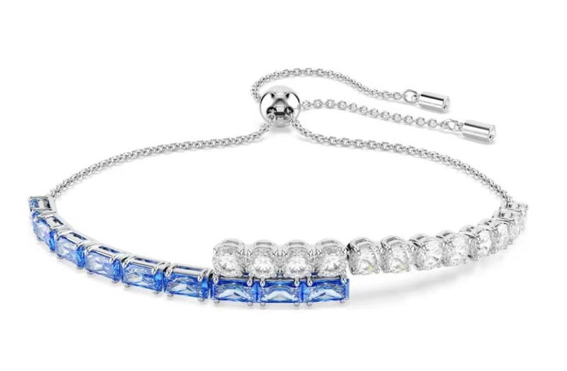 Matrix Series set nakita: naušnice, ogrlica i narukvica s kristalnim detaljima; bakar; privjesak od legure; O-oblika lanac; motivi biljaka i cvijeća; unisex, personalizirani stil