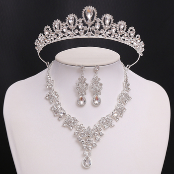 Vjenčani trodjelni set nakita: kruna, ogrlica i ukras za kosu; legura, rhinestone, križni lanac; uzorak: križ/kruna/romanske brojke