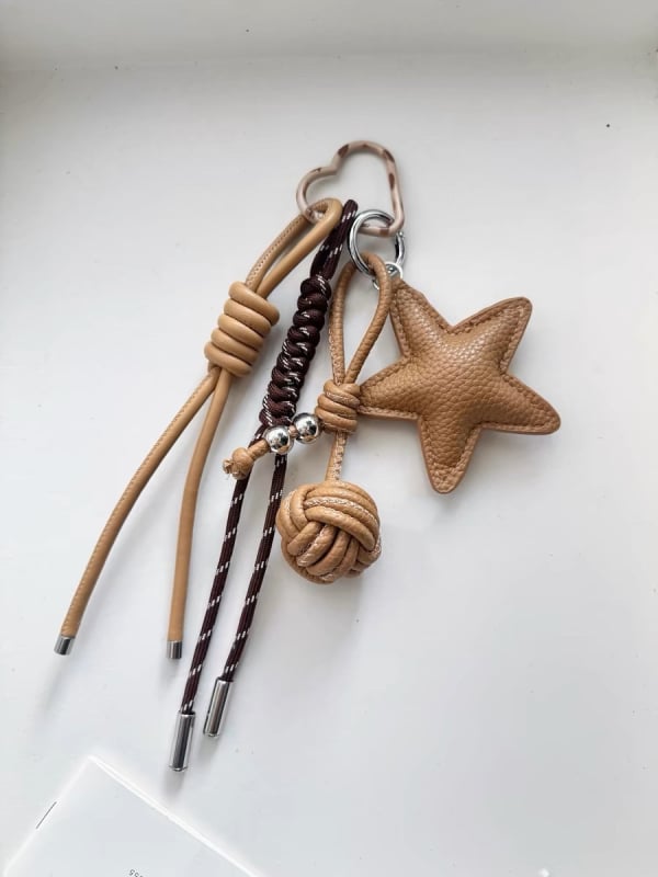 Odinis raktų pakabukas su žvaigžde, rankomis išaustas virvės mazgas, Korėjietiškas stilius (Pavasario 2025 leidimas)