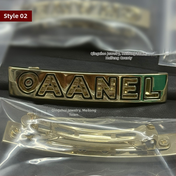 Misiņa matu sprādze ar vara sakausējuma inlay, sānu knaible ar dubulto C burta, elektroplatinga pārklājums, svaigs un salds stils, sievietēm galvas rotas